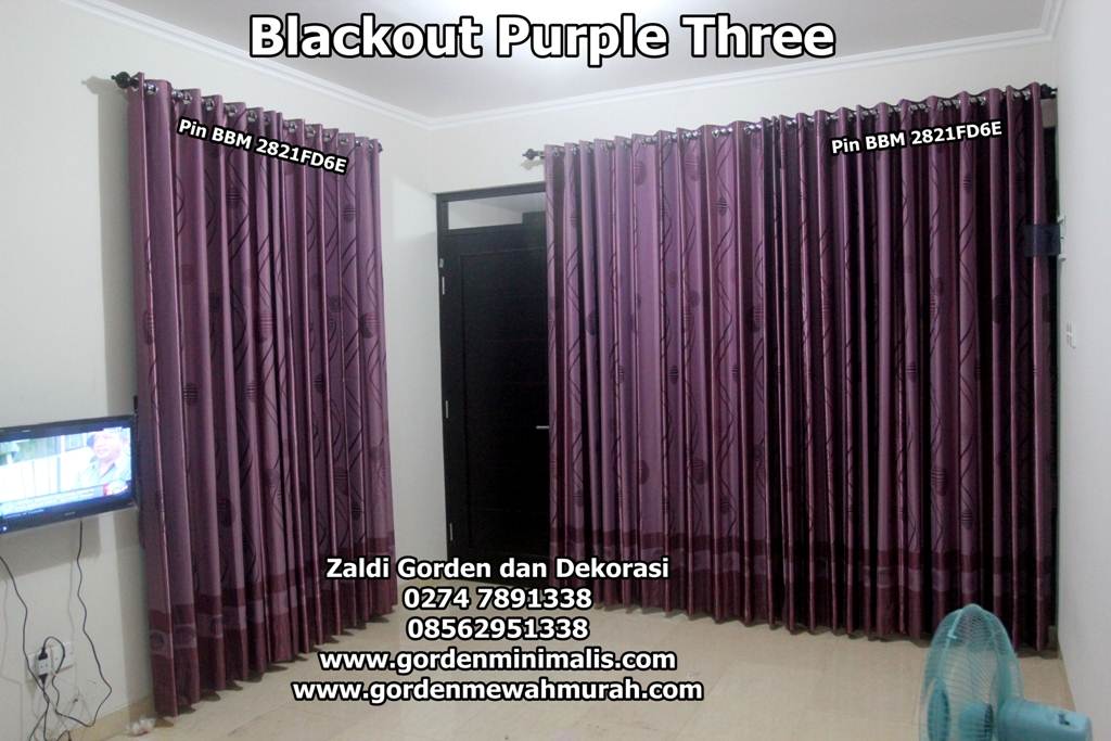 Gorden rumah minimalis terbaru bahan blackout warna ungu 